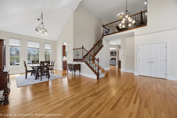 $725,000 | 492 Bond Drive, Batavia, IL 60510