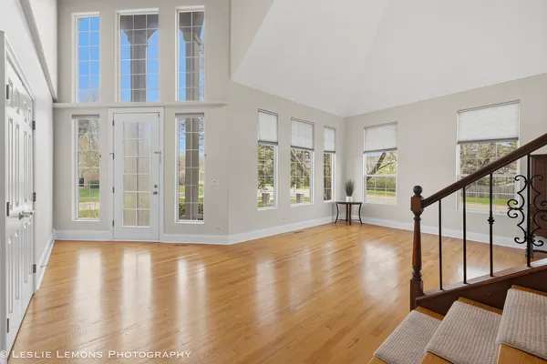 $725,000 | 492 Bond Drive, Batavia, IL 60510