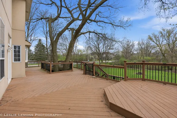$725,000 | 492 Bond Drive, Batavia, IL 60510