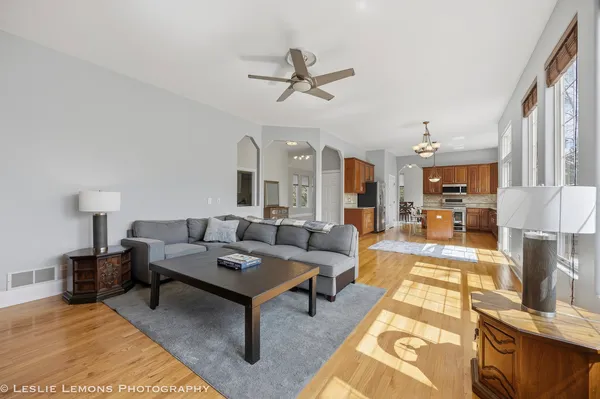 $725,000 | 492 Bond Drive, Batavia, IL 60510