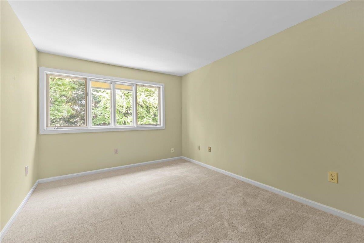 364 Acorn Lane Shelburne, VT 05482 - Photo 19 of 51