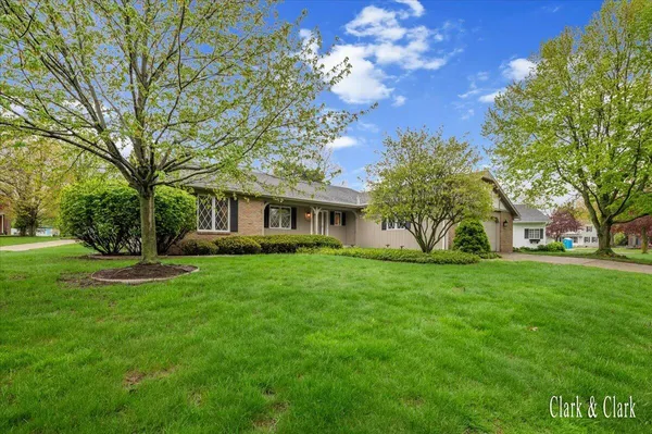 $459,900 | 2220 Mission Hills Drive Southeast, Grand Rapids, MI 49546