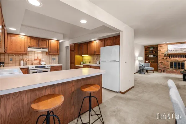 $459,900 | 2220 Mission Hills Drive Southeast, Grand Rapids, MI 49546