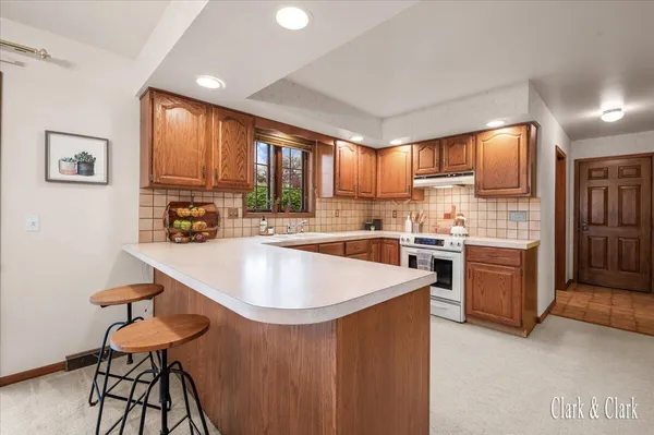 $459,900 | 2220 Mission Hills Drive Southeast, Grand Rapids, MI 49546