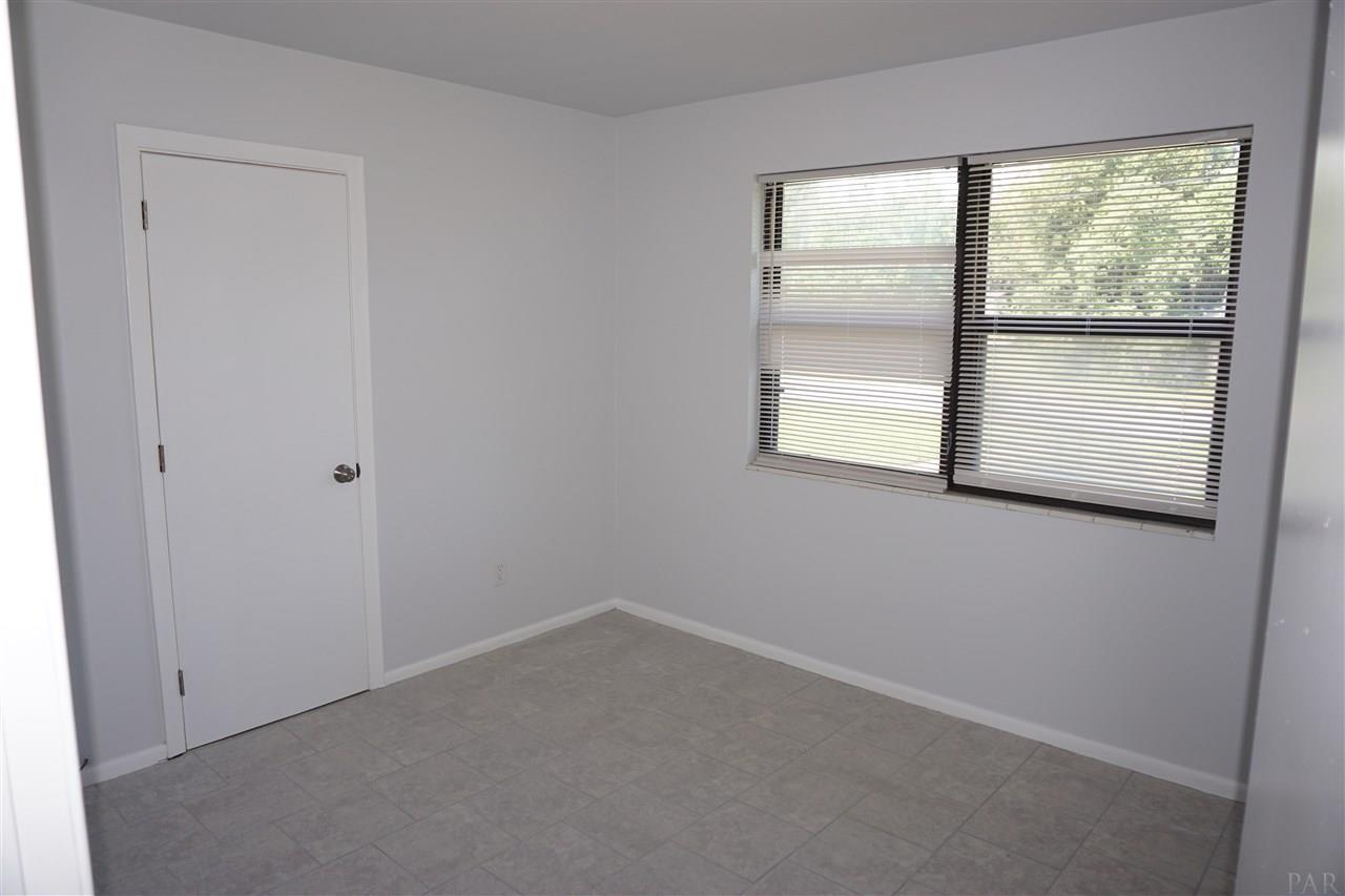 909 East Montclair Road Pensacola, FL 32505 - Photo 12 of 27 Gallery Image 12