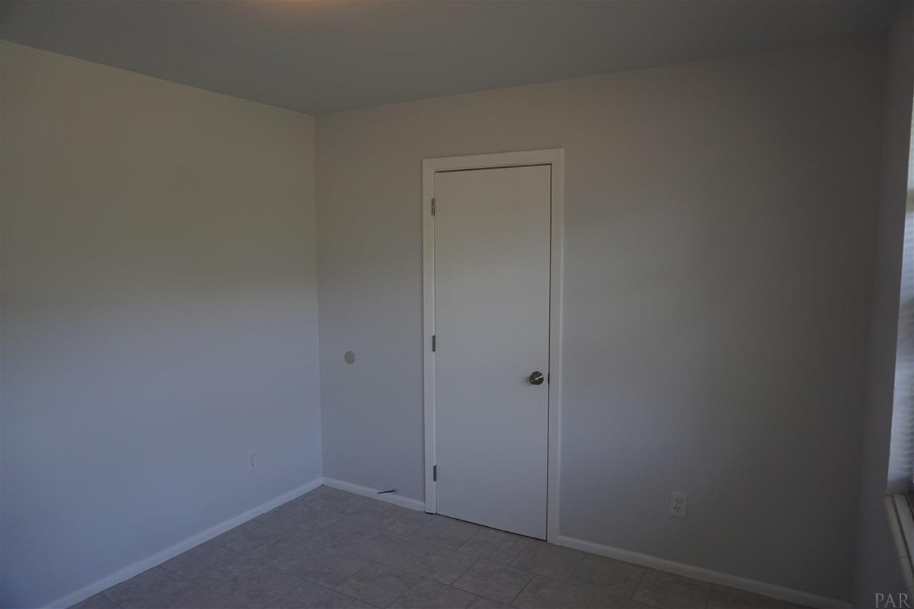 909 East Montclair Road Pensacola, FL 32505 - Photo 13 of 27 Gallery Image 13