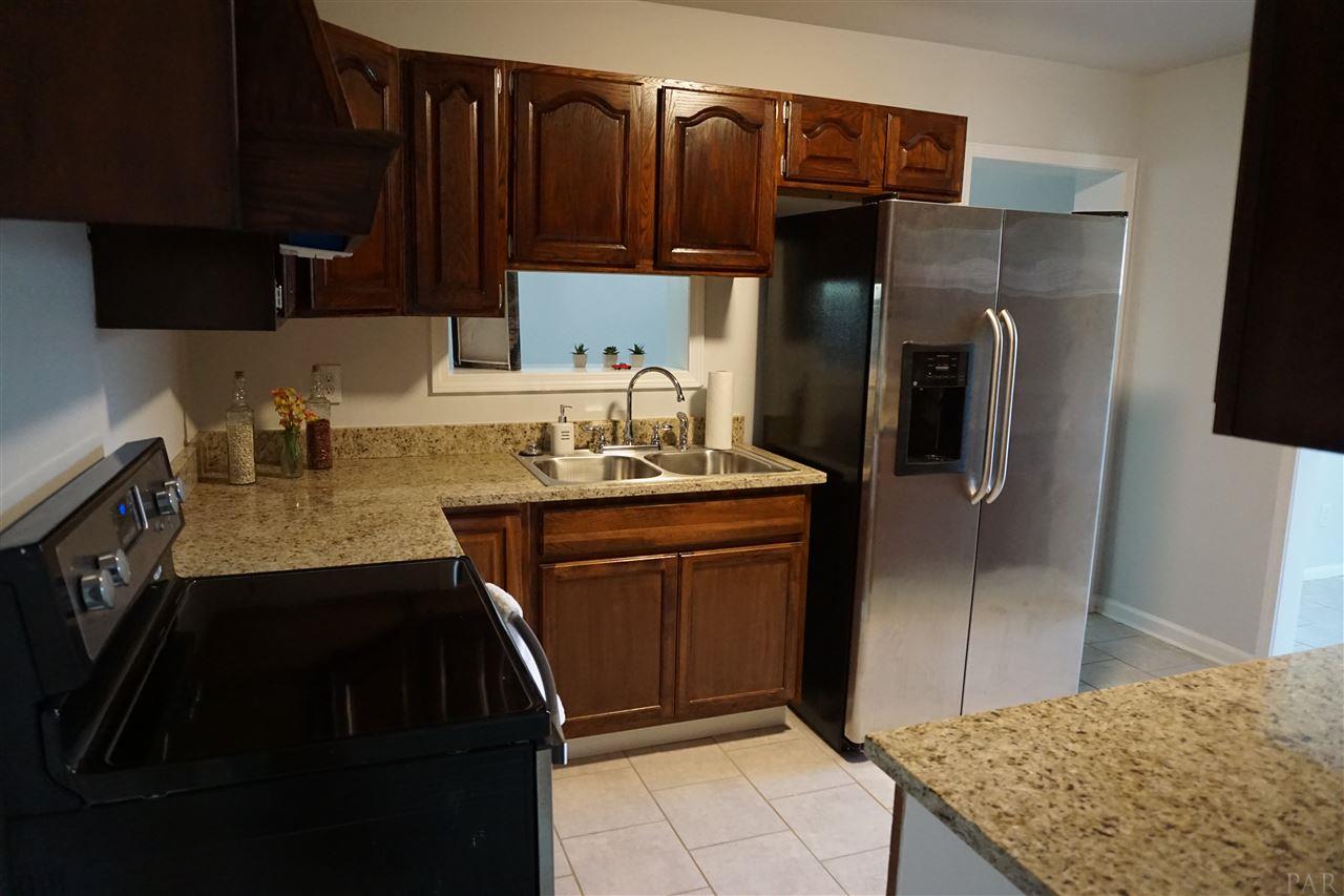 909 East Montclair Road Pensacola, FL 32505 - Photo 7 of 27 Gallery Image 7