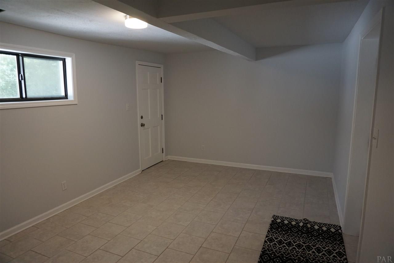 909 East Montclair Road Pensacola, FL 32505 - Photo 9 of 27 Gallery Image 9