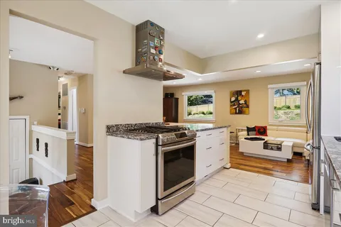 $780,000 | 15208 Bunchberry Court, North Potomac, MD 20878