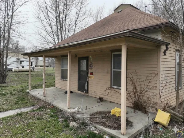 $35,000 | 309 Walker Street, Emmett, KS 66422