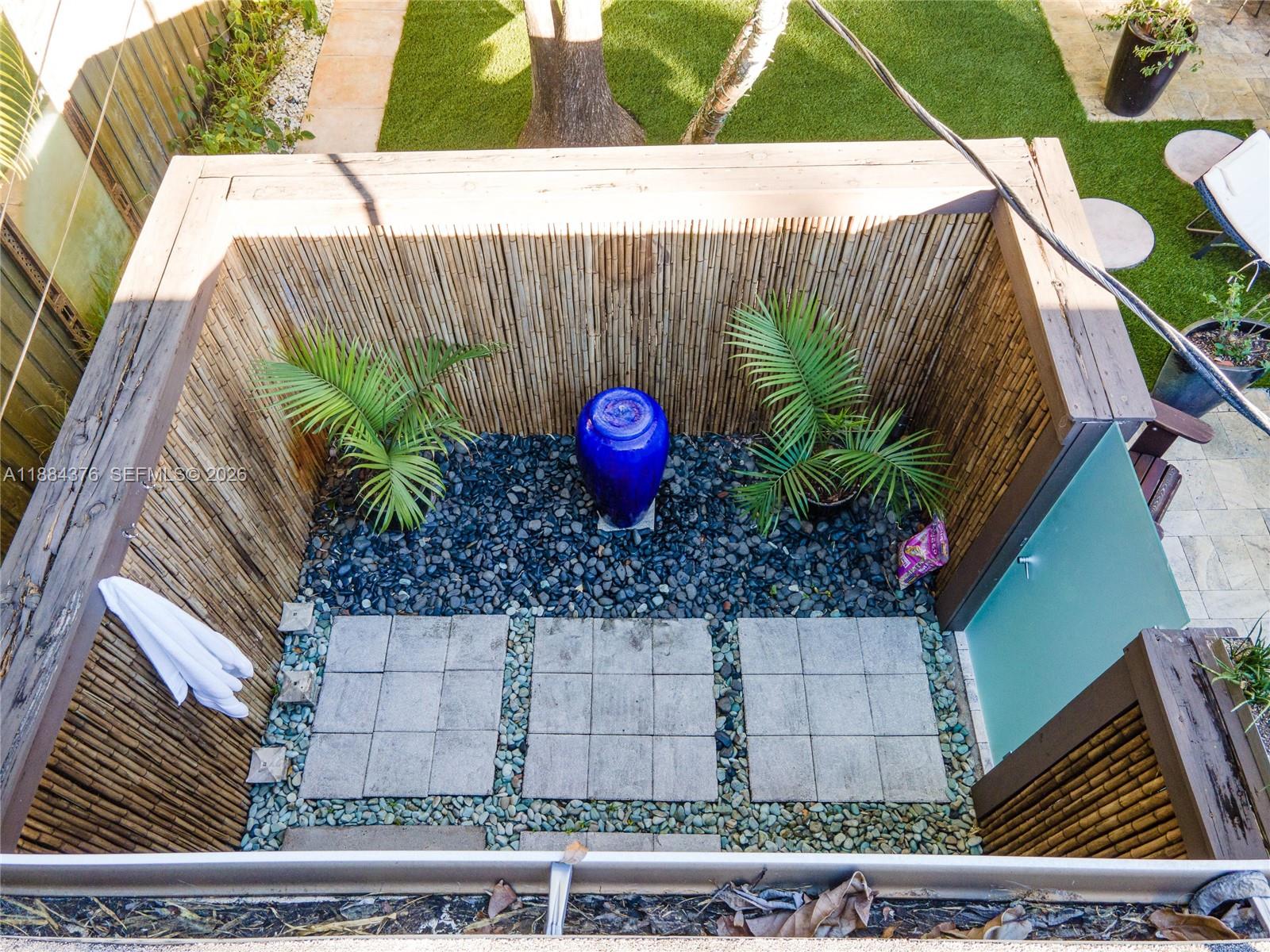 744 Northeast 16th Avenue Fort Lauderdale, FL 33304 - Photo 21 of 26 a view of a backyard