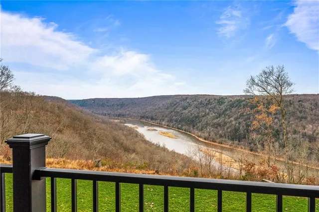 $1,475,000 | 365 South Penn Road, Franklin, PA 16323