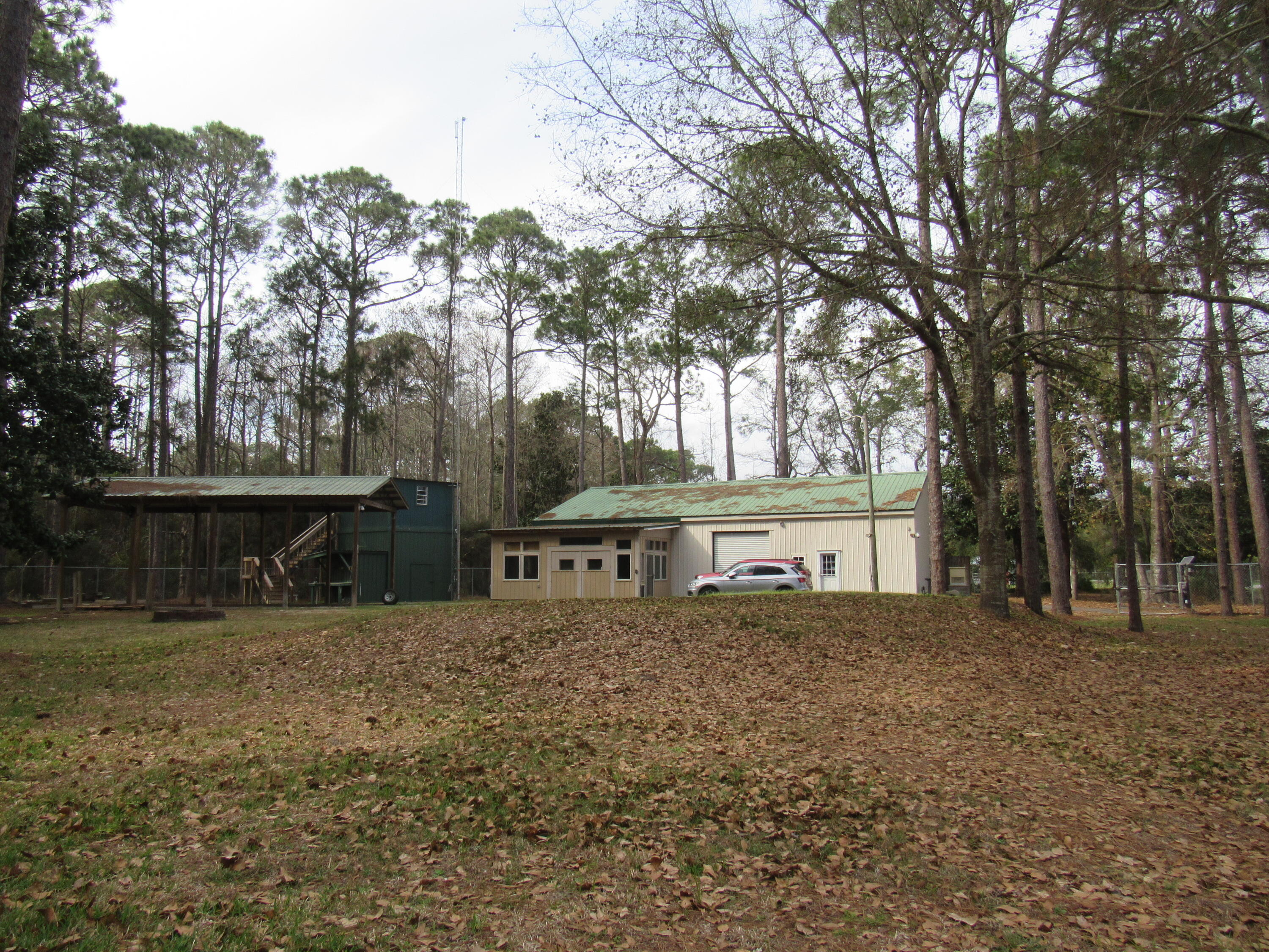 a house view with a outdoor space