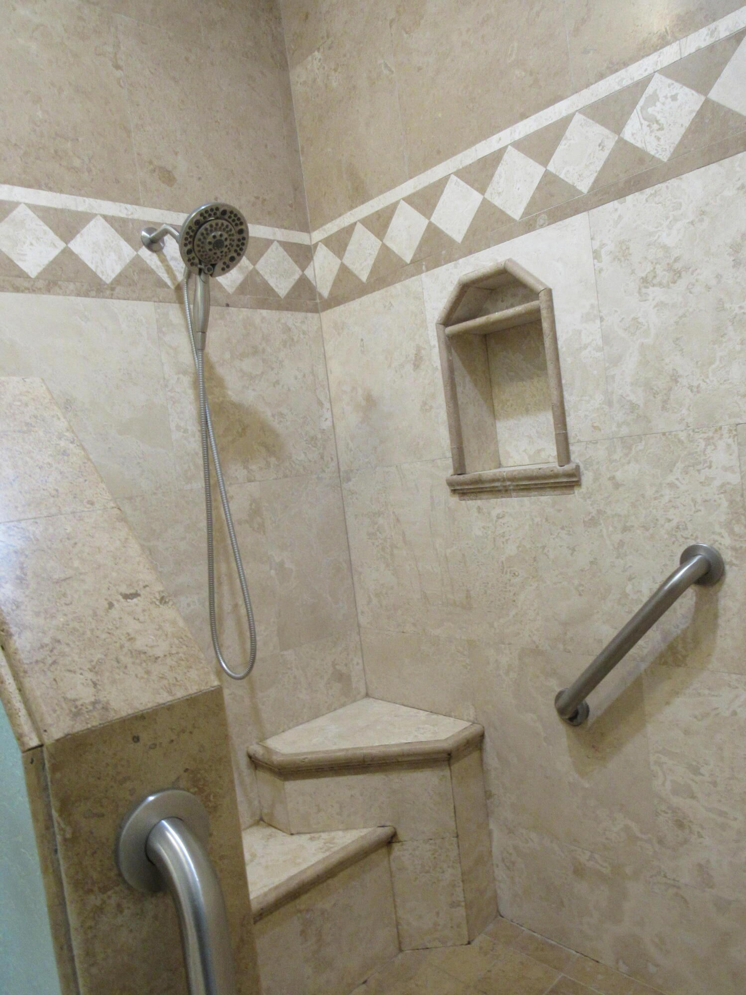 82 Palmetto Street Freeport, FL 32439 - Photo 32 of 55 a bathroom with a shower