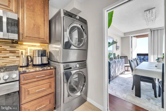 $415,000 | 3705 South George Mason Drive, Unit 1714S, Falls Church, VA 22041