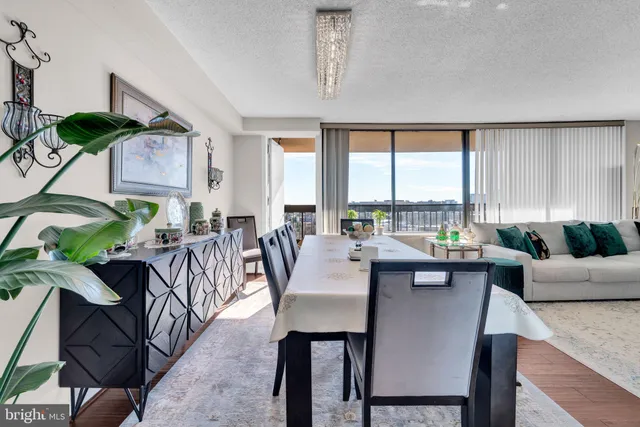 $415,000 | 3705 South George Mason Drive, Unit 1714S, Falls Church, VA 22041