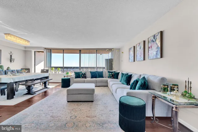 $415,000 | 3705 South George Mason Drive, Unit 1714S, Falls Church, VA 22041