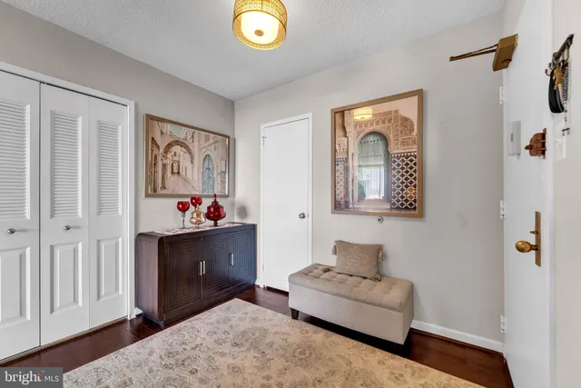 $415,000 | 3705 South George Mason Drive, Unit 1714S, Falls Church, VA 22041