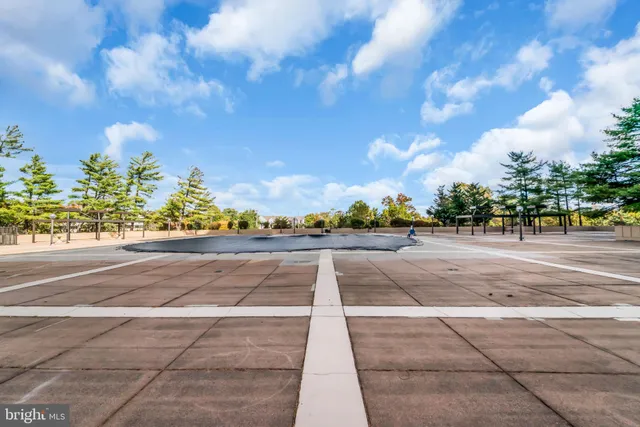 $415,000 | 3705 South George Mason Drive, Unit 1714S, Falls Church, VA 22041