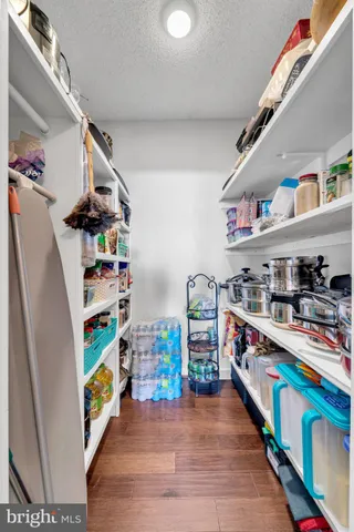 $415,000 | 3705 South George Mason Drive, Unit 1714S, Falls Church, VA 22041