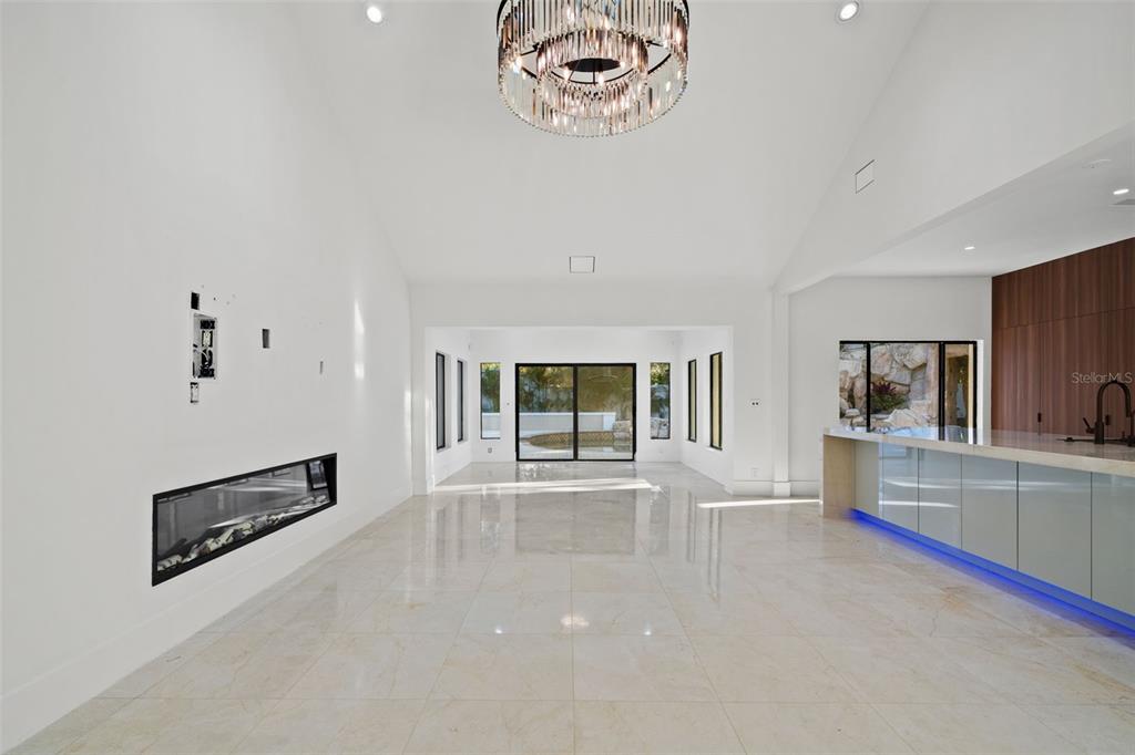 2521 Lake Ellen Drive Tampa, FL 33618 - Photo 16 of 54