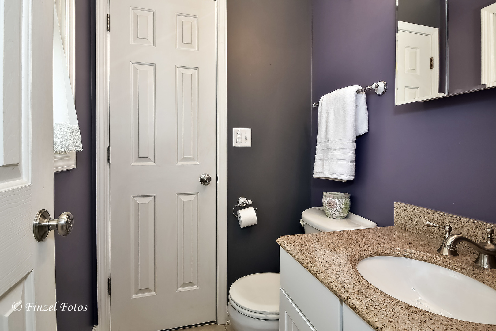 25015 West Caine Road Ingleside, IL 60041 - Photo 8 of 22 Gallery Image 8