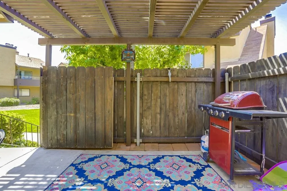 1673 Stone Edge Circle El Cajon, CA 92021 - Photo 15 of 20 a outdoor space with furniture