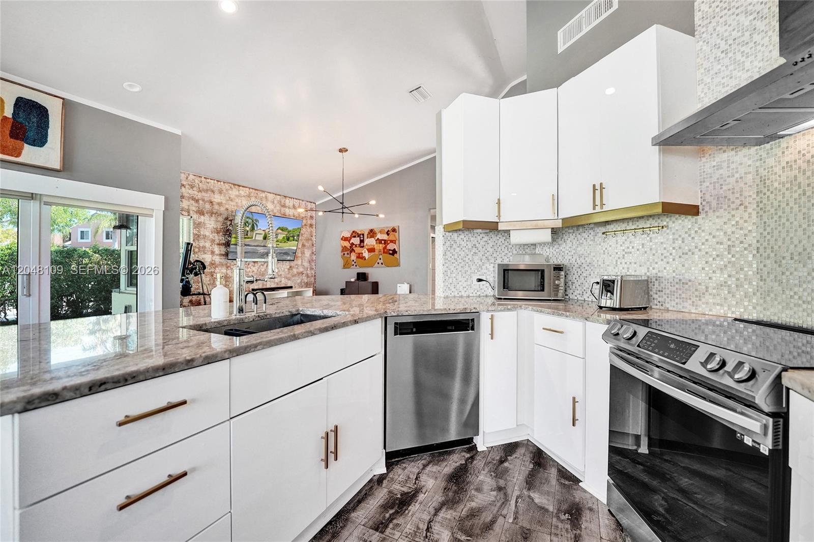 507 Bridgeton Road Weston, FL 33326 - Photo 29 of 79