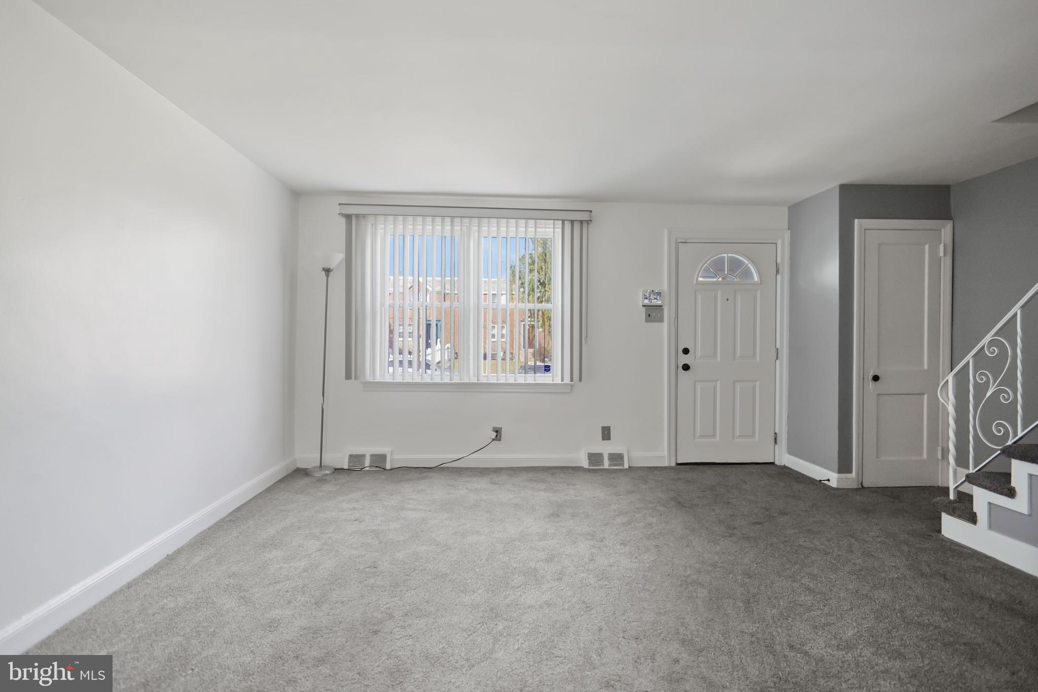 7530 Greenhill Road Philadelphia, PA 19151 - Photo 4 of 32 Living room