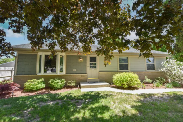 $380,000 | 204 South Judge Drive, Saukville, WI 53080
