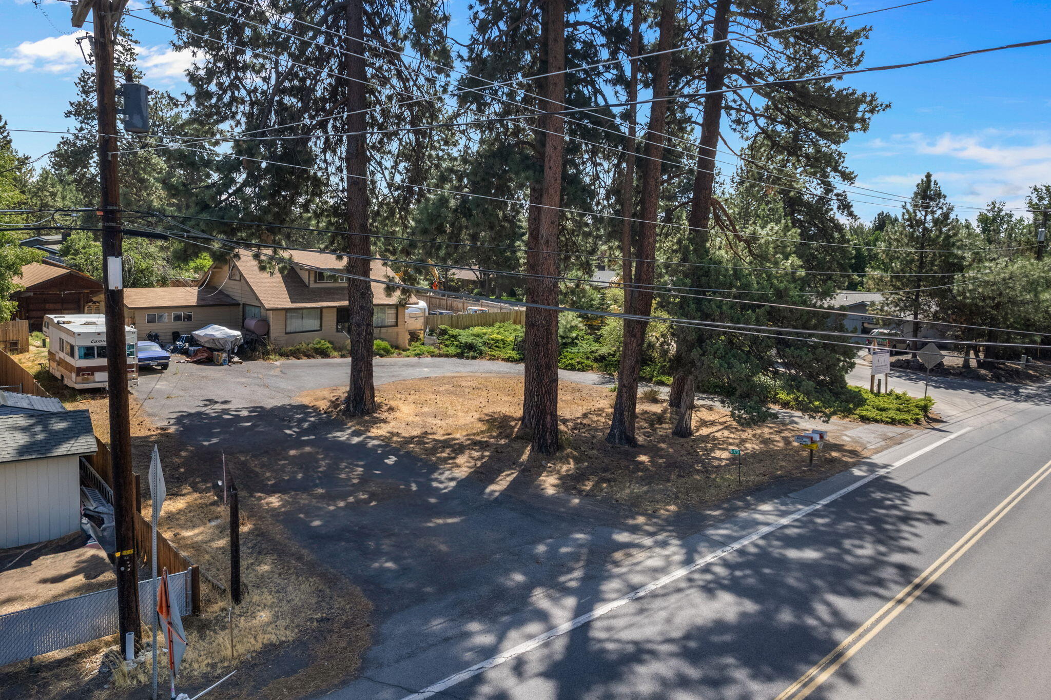 61170 Parrell Road Bend, OR 97702 - Photo 11 of 21 2024_08_20_61179_parrell_road-9