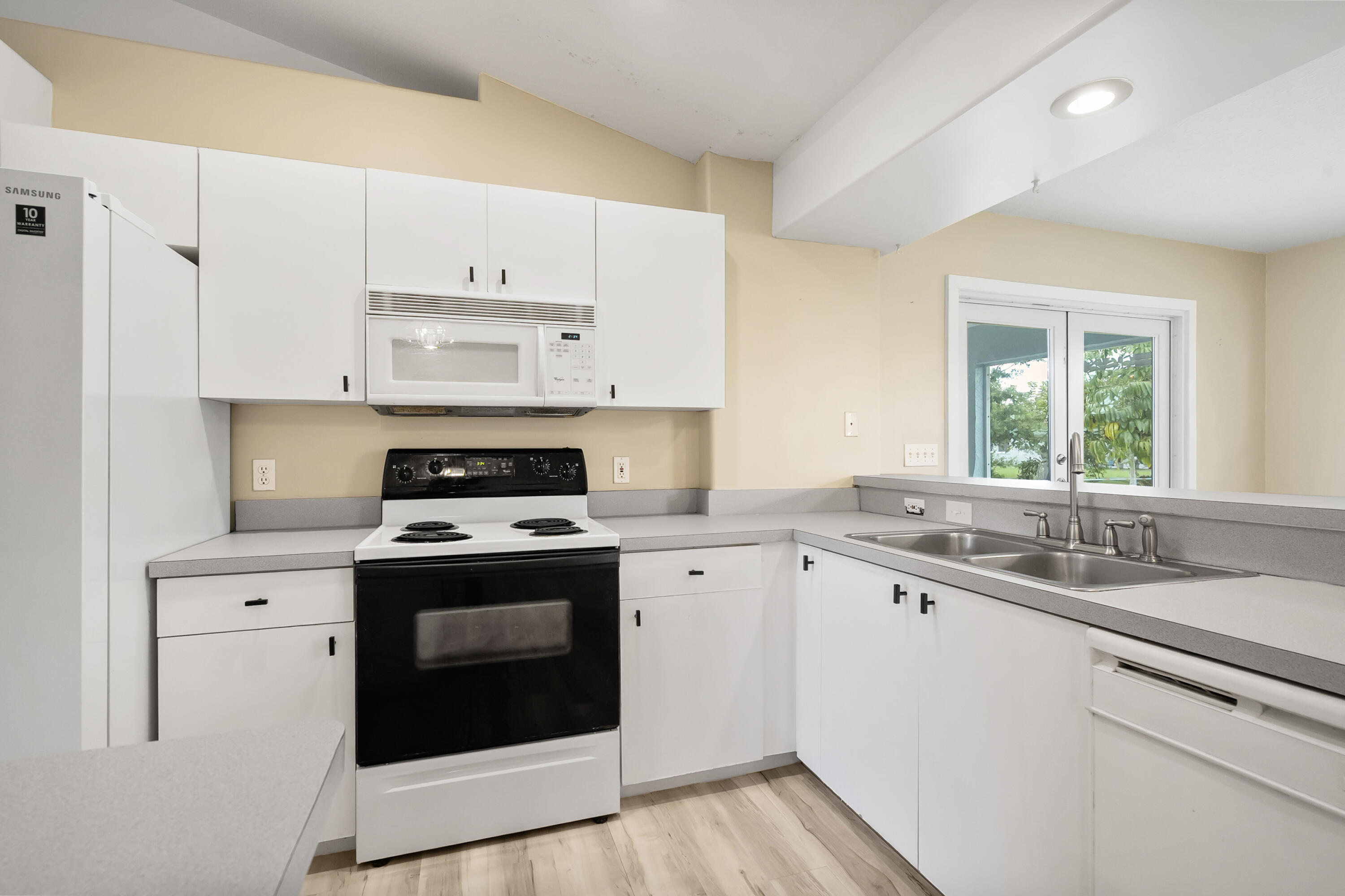 3048 Southeast Wake Road Port St. Lucie, FL 34984 - Photo 9 of 31 dsc07045