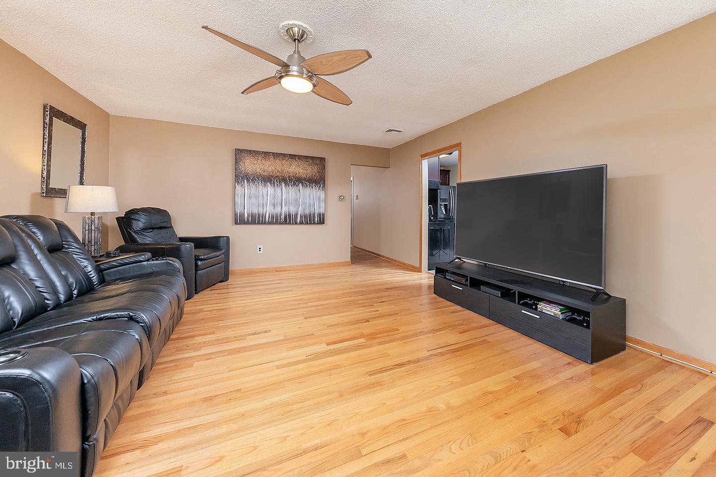 738 Ridge Drive Mantua, NJ 08051 - Photo 5 of 21 Gallery Image 5