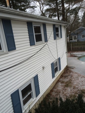 22 Clover Road Holbrook, MA 02343 - Photo 4 of 11