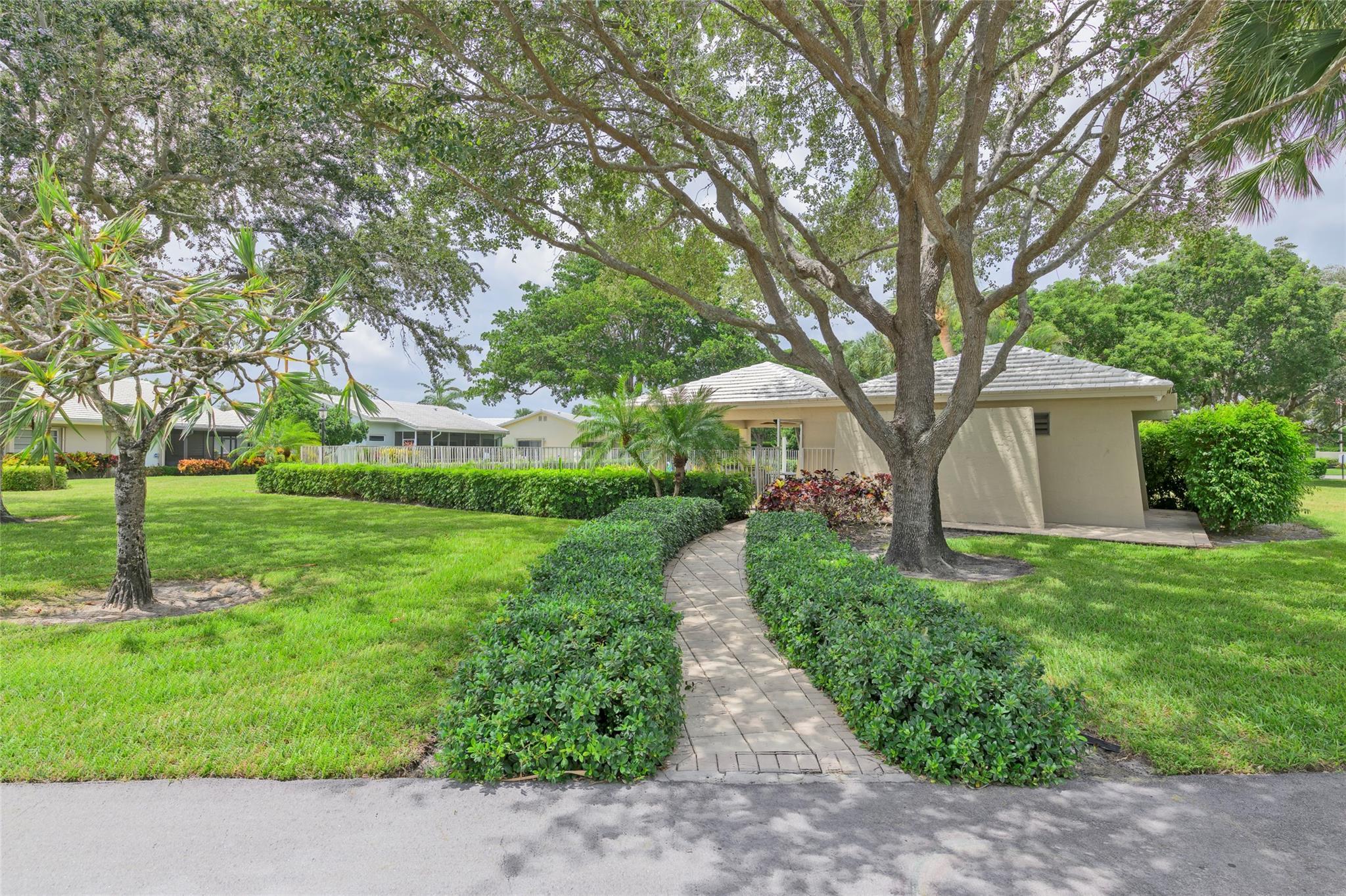 22349 Treetop Circle Boca Raton, FL 33433 - Photo 32 of 36 #33