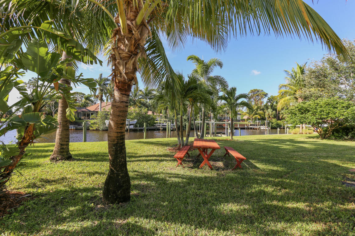 1964 Northwest Pine Tree Lane Stuart, FL 34994 - Photo 16 of 26 20180110014429430252000000-o