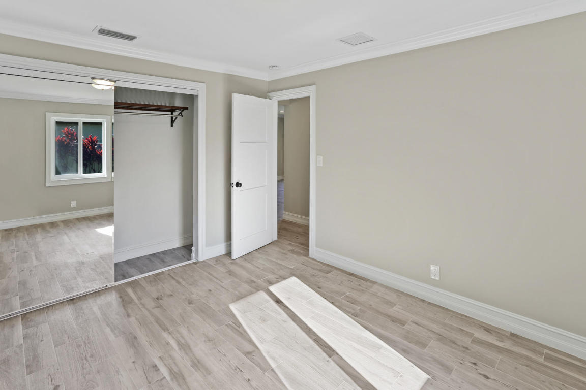 1964 Northwest Pine Tree Lane Stuart, FL 34994 - Photo 19 of 26 20180110014435446787000000-o