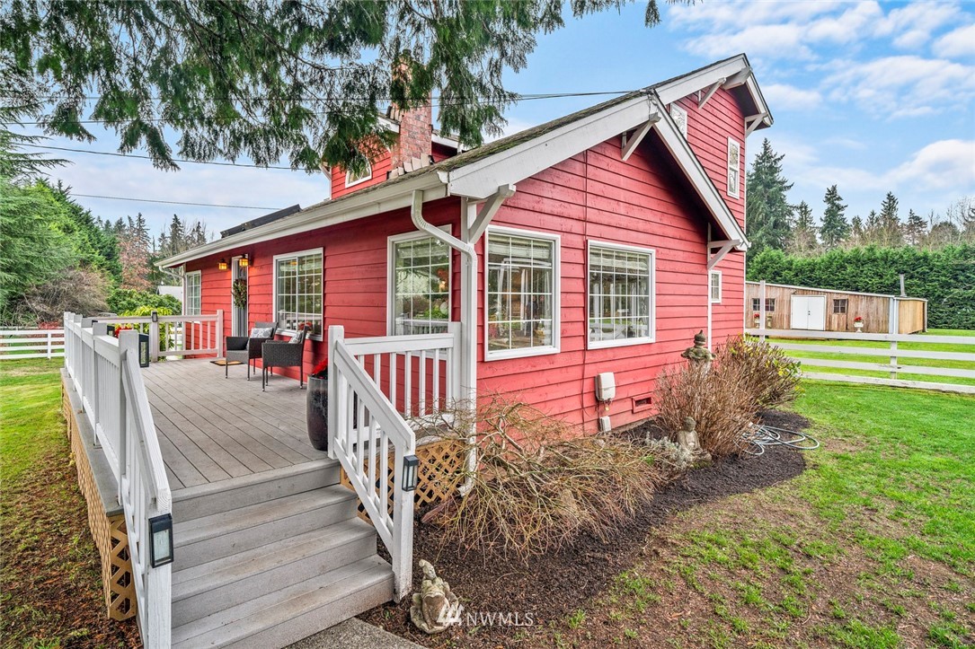 2020 Vine Road Brier, WA 98036 - Photo 2 of 34 Gallery Image 2