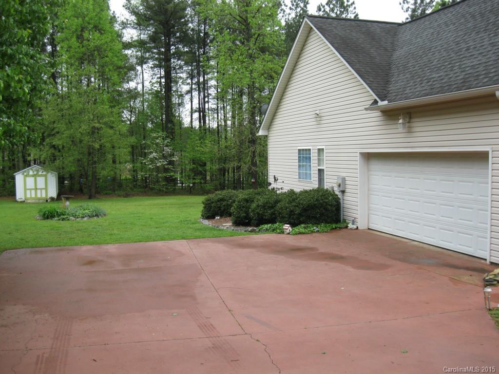 7082 Pine Ridge Drive, Unit 7 Denver, NC 28037 - Photo 13 of 21 Gallery Image 13