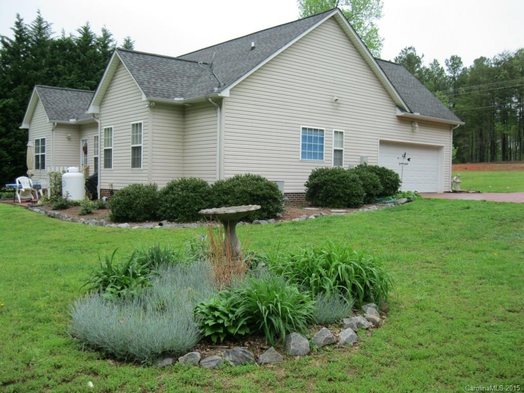 7082 Pine Ridge Drive, Unit 7 Denver, NC 28037 - Photo 14 of 21 Gallery Image 14