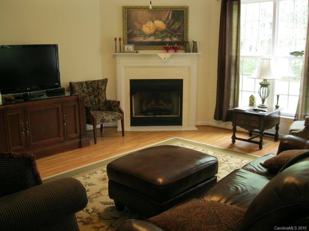 7082 Pine Ridge Drive, Unit 7 Denver, NC 28037 - Photo 3 of 21 Gallery Image 3