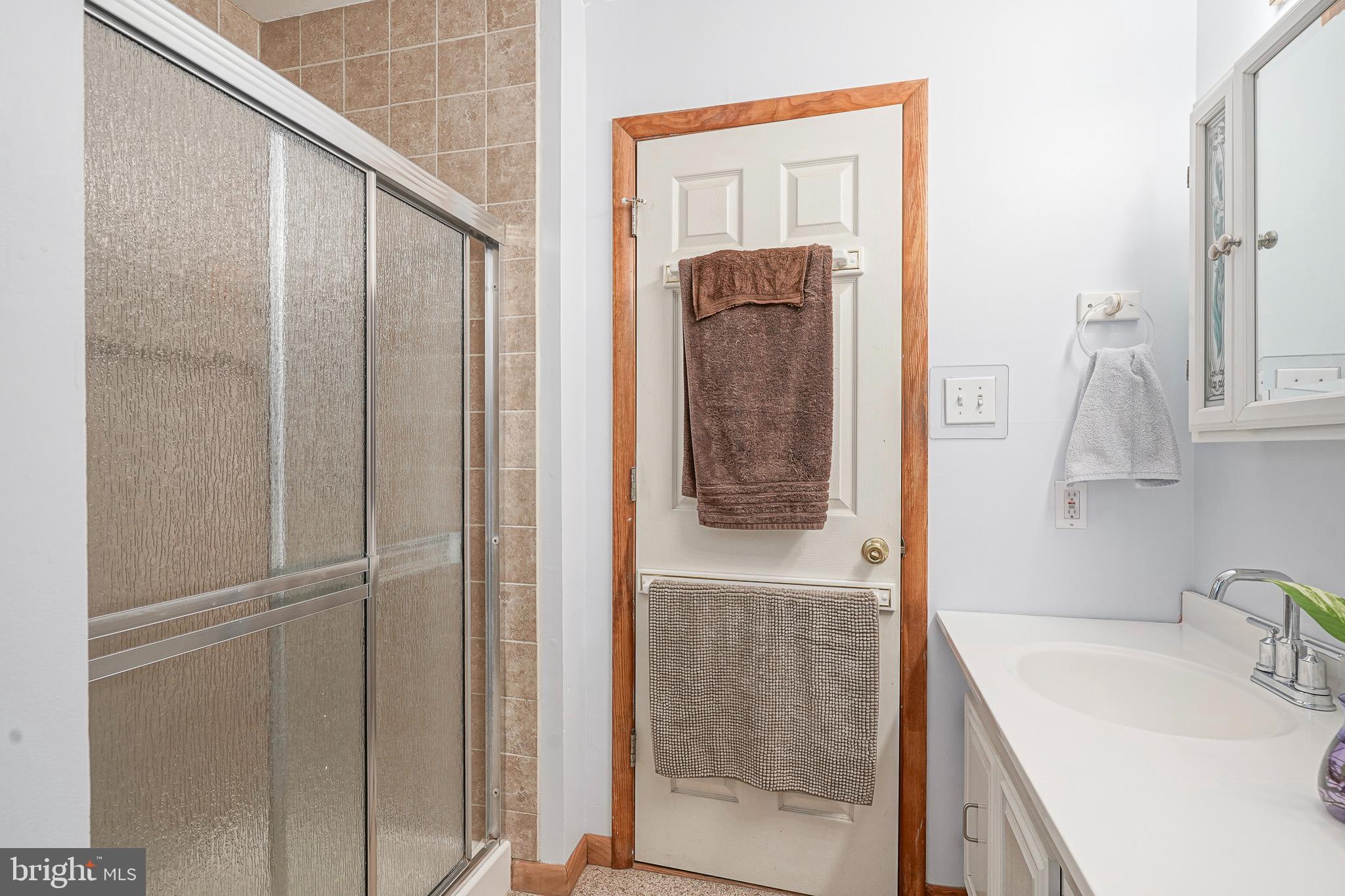 522 Cloverdale Road Blackwood, NJ 08012 - Photo 18 of 26 Bath