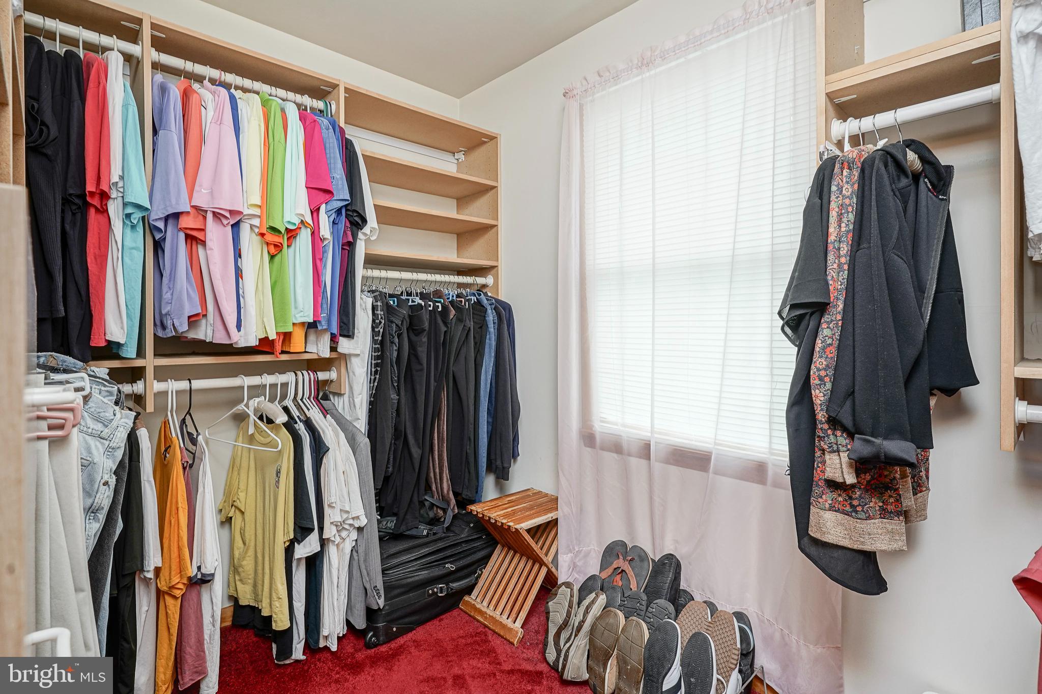 522 Cloverdale Road Blackwood, NJ 08012 - Photo 7 of 26 Master Closet