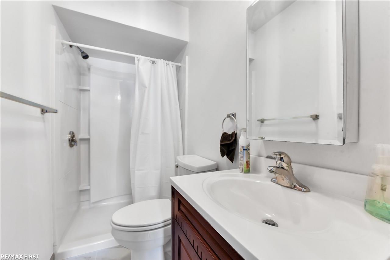27111 Campbell Road Warren, MI 48093 - Photo 21 of 32