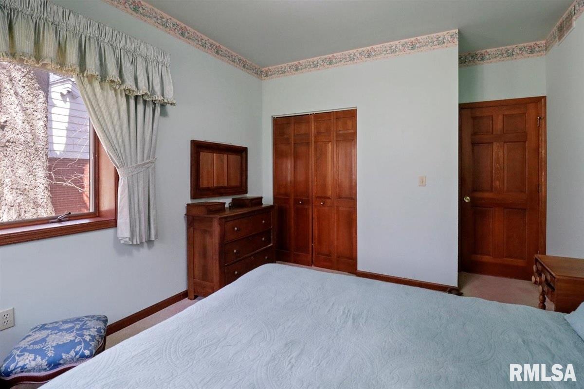 24 North Hickory Point Lane Springfield, IL 62712 - Photo 36 of 50