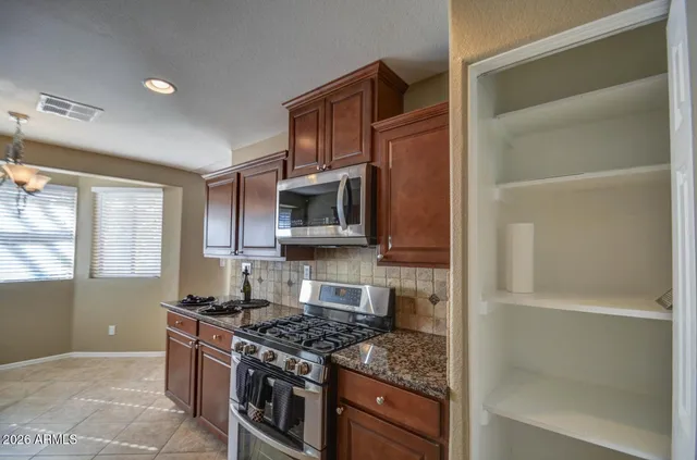 $3,400 | 3022 North 34th Place, Phoenix, AZ 85018