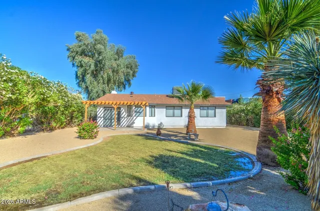 $3,400 | 3022 North 34th Place, Phoenix, AZ 85018