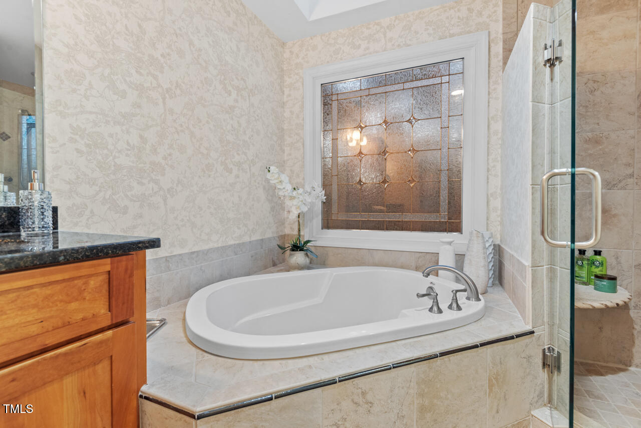 8012 Llewellyn Court Raleigh, NC 27613 - Photo 30 of 68 Garden Tub