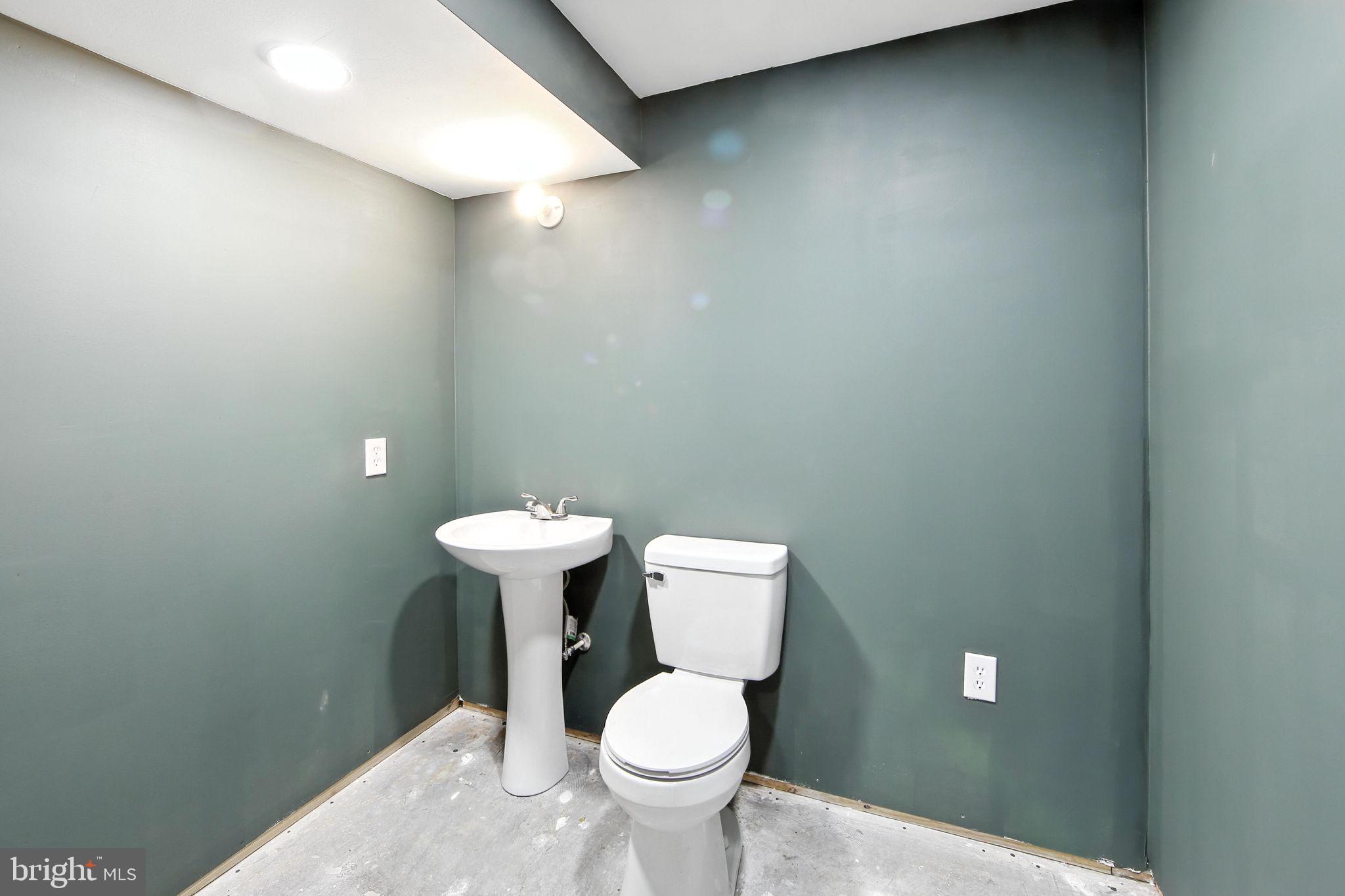 812 Mennonite Road Royersford, PA 19468 - Photo 28 of 35 Half bath
