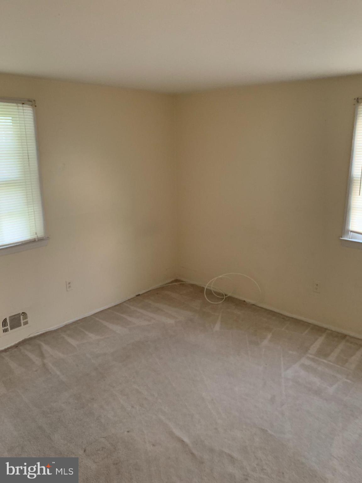 3503 St James Road Baltimore, MD 21244 - Photo 7 of 17
